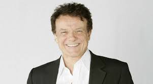 Qui e adesso, malia parte seconda, massimo ranieri, i italian entertainer massimo ranieri was born giovanni calone on may 3, 1951, the fourth of eight. Massimo Ranieri In Concert At The Augusteo Theater In Naples With His Malia Notti Splendenti Napolike It
