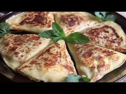 Crepes Farcies Salees A La Viande Hachee Et Fromage En 2020 Recettes De Cuisine Recette De Cuisine Marocaine Crepe Farcie