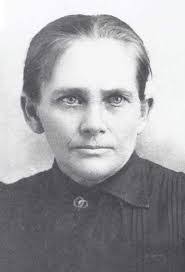 Corrine Knowles's Instagram, Twitter & Facebook