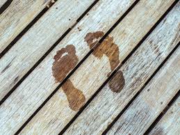 Yesterday, while watching television, i had a sudden onset of burning internal heat, profuse sweating and my feet and arms felt cold to the touch. Are Your Sweaty Hands And Feet Actually Hyperhidrosis Self
