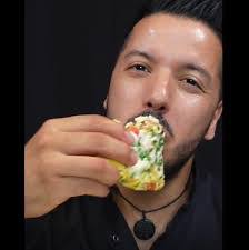 Daisy Kline's Instagram, Twitter & Facebook