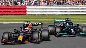 Jun 05, 2021 · das qualifying für den großen preis von aserbaidschan hatte noch kaum fahrt aufgenommen, da musste es schon unterbrochen werden. Formel 1 Jetzt Live Im Tv Und Im Live Stream Hier Lauft Das Silverstone Rennen Formel 1