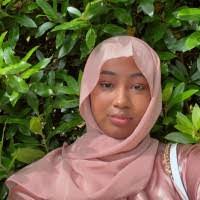 Siham Mohamed's Instagram, Twitter & Facebook