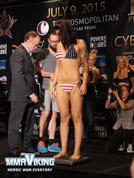 Madison guinn vs lily michelle clark weigh in face off peak fighting 11 r wmma. Photos And Video Pannie Kianzad Hits Scales And Dazzles At Weigh Ins
