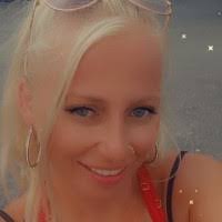 Kellie Dempsey's Instagram, Twitter & Facebook