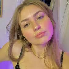 Abbey Berry's Instagram, Twitter & Facebook