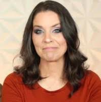 Shannon Powers's Instagram, Twitter & Facebook