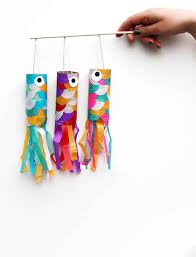 Here are some helpful little toys to keep your feathered toddlers under control. 15 Cute Toilet Paper Roll Crafts