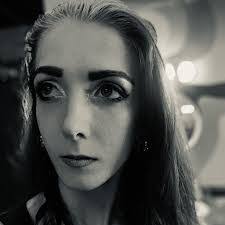 Lindsey Gill's Instagram, Twitter & Facebook