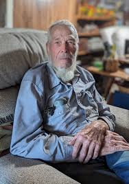 It was a real pleasure to visit Delbert Trew (the founder of the Devil's  Rope Museum in McLean) and see some old stretches of 66