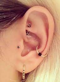 Tragus Piercing Inkdoneright Tragus Piercing A Tragus Piercing Is A Very Subtle Form Of Body Modification Most Trag Ohrringe Piercing Ohrenpiercing Ohrringe