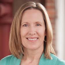 Lisa Putnam's Instagram, Twitter & Facebook