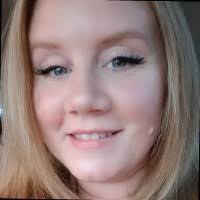 Amanda Scholtes's Instagram, Twitter & Facebook