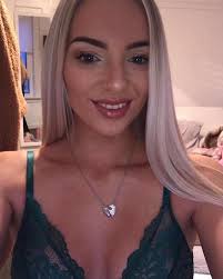 21 Dani Roberts ideas