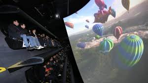 Voyage inédit après avoir tout juste tester le génial simulateur de chute libre à vill'up, je ne pensais pas retrouver si vite des sensations planantes. Le Futuroscope Lance Sa 30e Saison Samedi