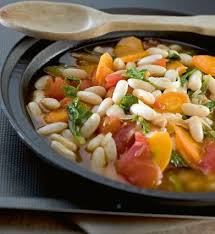 Si Vous Souhaitez Preparer Un Plat A Base De Legumes Alors Cette Recette De Mijote De Haricots De Carottes Et De Tomates Est Faite P Recette Plat Legume Plat