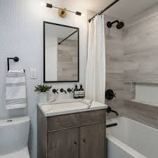 A bathtub surround is a vertical surface material that protects the walls just above a bathtub or bathtub/shower unit. 75 Beautiful Mosaic Tile Alcove Bathtub Pictures Ideas August 2021 Houzz