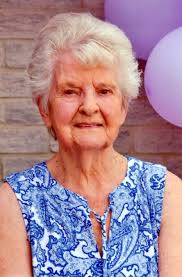 Daphne Sanderson Obituary