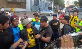 All versions (current) 130 downloads , 87 kb 29. Malaysiakini Yellow Red Rallies End Peacefully
