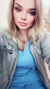 Amanda Courson's Instagram, Twitter & Facebook