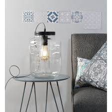 Lampe A Poser Bocal En Verre Collection Urban Lampe A Poser Luminaire Decoration Gifi En 2020 Bocaux En Verre Lampe A Poser Tabouret En Metal