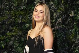 The cast included a number of other stars who have gone on to have big careers, including matthew. Tiktok S Top Earner Addison Rae Cast In She S All That Remake