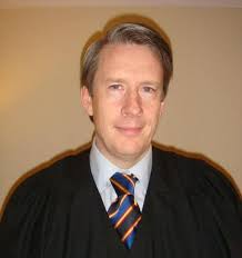 Kiwi law professor sacked from UK university