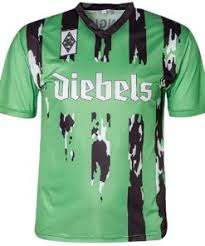 Borussia heim und auswärts trikot der fohlen jetzt im bild shop bestellen! Borussia Monchengladbach Retro Trikot Gunstig Kaufen