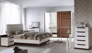 Her evin ihtiyacına ve her bütçeye uygun fiyatlarla sahip olacağınız bellona yatak odası takımları siz, değerli alıcılarını beklemektedir. Bellona Yatak Odasi Modelleri 2021 Dekorcenneti Com