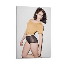 Amazon.com: Emily Rudd - Póster de actriz de modelo sexy (8) póster de arte  de pared, lienzo de pergamino, pintura, imagen, decoración de sala de  estar, enmarcadosin marco, 12 x 18 pulgadas (