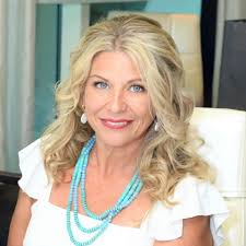 Ramingining is an Aboriginal Australian community of mainly Yolngu people  in the Northern Territory, Australia, 560 kilometres (350 mi) east of  Darwin. Well... Milingimbi community now misses out