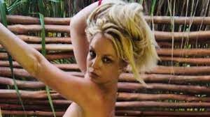 Britney Spears: Pop star poses nude on island getaway to celebrate  conservatorship legal win | PerthNow