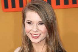 Bindi irwin's fans cannot get enough of her dog piggy, who has become a viral sensation in recent months. Bindi Irwin Tochter Von Steve Irwin Ist Schwanger Gala De