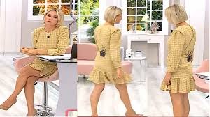 Esra Erol Bacak Kalça Frikik 2023 - YouTube