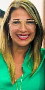 Carmen Alves's Instagram, Twitter & Facebook