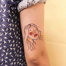Tatuaje Silueta De Mujer Tocandose La Cabeza Por Nawon Take My Muse Tatuajes Para Mujeres