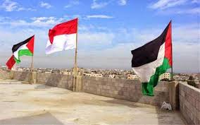 Ini negara jauh dimata akrab dibatin. Ditantang Bakar Bendera Indonesia Warga Palestina Pilih Bakar