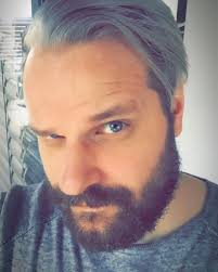 Geht es um das thema haare waschen, könnten die meinungen darüber nicht bei uns auf dem haare frisuren friseur magazin findest du alles zu dem thema haare. ðððððð Na Twitterze It S Done Fehlt Irgendwie Nur Noch Die Narbe Uber M Auge Friendlyfire2 Grau