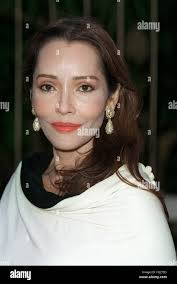 Barbara carrera Banque de photographies et d'images à haute résolution