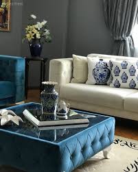 Bu Evde Uyumlu Renkler Sik Mobilyalarla Bulusuyor Ev Gezmesi Mobilya Oturma Odasi Tasarimlari Oturma Odasi Dekorasyonu