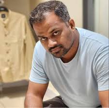 രാവിലെ കുടുംബത്തോടൊപ്പം എത്തി ആയംകര ബൂത്തിൽ വോട്ട് രേഖപ്പെടുത്തി. കോളേജ്  കാലഘട്ടത്തിനു ശേഷം ആദ്യമായി സ്വന്തം പേരിനു നേരെ വോട്ട് ചെയ്തു ...