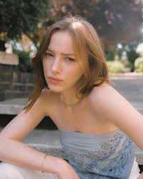 115 likes · 23 talking about this. Phoebe Dynevor At A Photoshoot 2020 Phoebe Dynevor Beautiful Actresses Phoebe