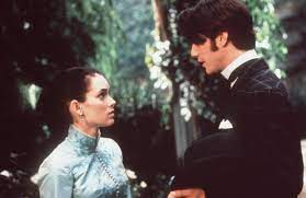 Гэри олдман, вайнона райдер, энтони хопкинс и др. Winona Ryder Reveals Keanu Reeves Refused To Verbally Abuse Her In Bram Stoker S Dracula Den Of Geek