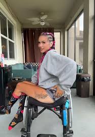 Walked in fitted… rolled out dirty. 🔫💨♿️✌🏼