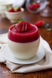 Pic Vanilla Panna Cotta With Strawberry Gelee Strawberry Panna Cotta Recipe Panna Cotta Recipe Vanilla Panna Cotta