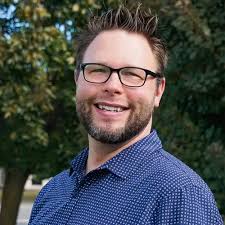 Meet the online school staff & jobs