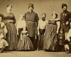 12 мая 1868, линкольн, теннесси —6 мая 1934, клебурн, техас) — американка, родившаяся с удвоенным тазом и четырьмя ногами на втором тазу. Josephine Myrtle Corbin Archives Poplyft