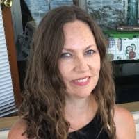 Kim Heaton's Instagram, Twitter & Facebook