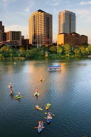 Located on the austin hike and bike trail in the south shore district. Four Seasons Austin Ø¯Ø± ØªÙˆÛŒÛŒØªØ± Venture Out On Lady Bird Lake On A Stand Up Paddle Board Or Canoe Enjoy The Awesome Adrenaline Rush Frifotos Http T Co Brrqjbjcso