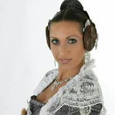 La AC quiere dar la enhorabona a las FM de Manises del proximo ejercicio:  FMI de Manises 2018 Carla Martínez Gomez de la AC Falla Barrio San  Francisco FM de Manises 2018